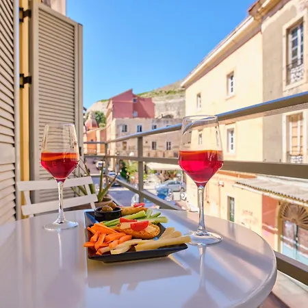 Paradosiakon Corfu Town *